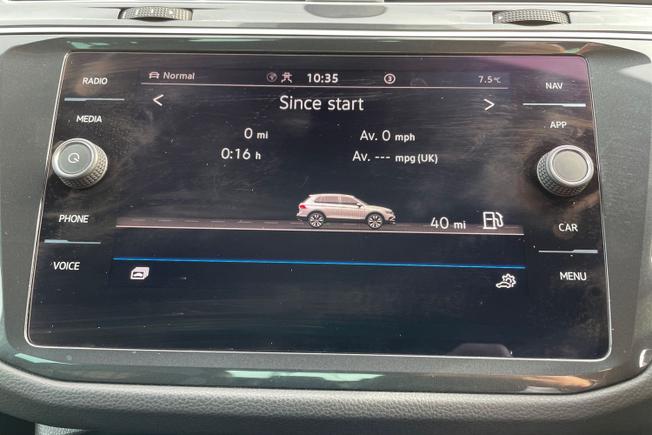 VOLKSWAGEN Tiguan Photo 35