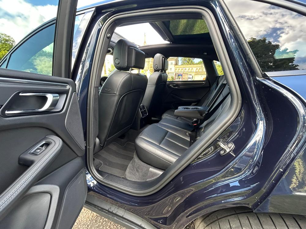 Used Porsche Macan RA71BBJ 30