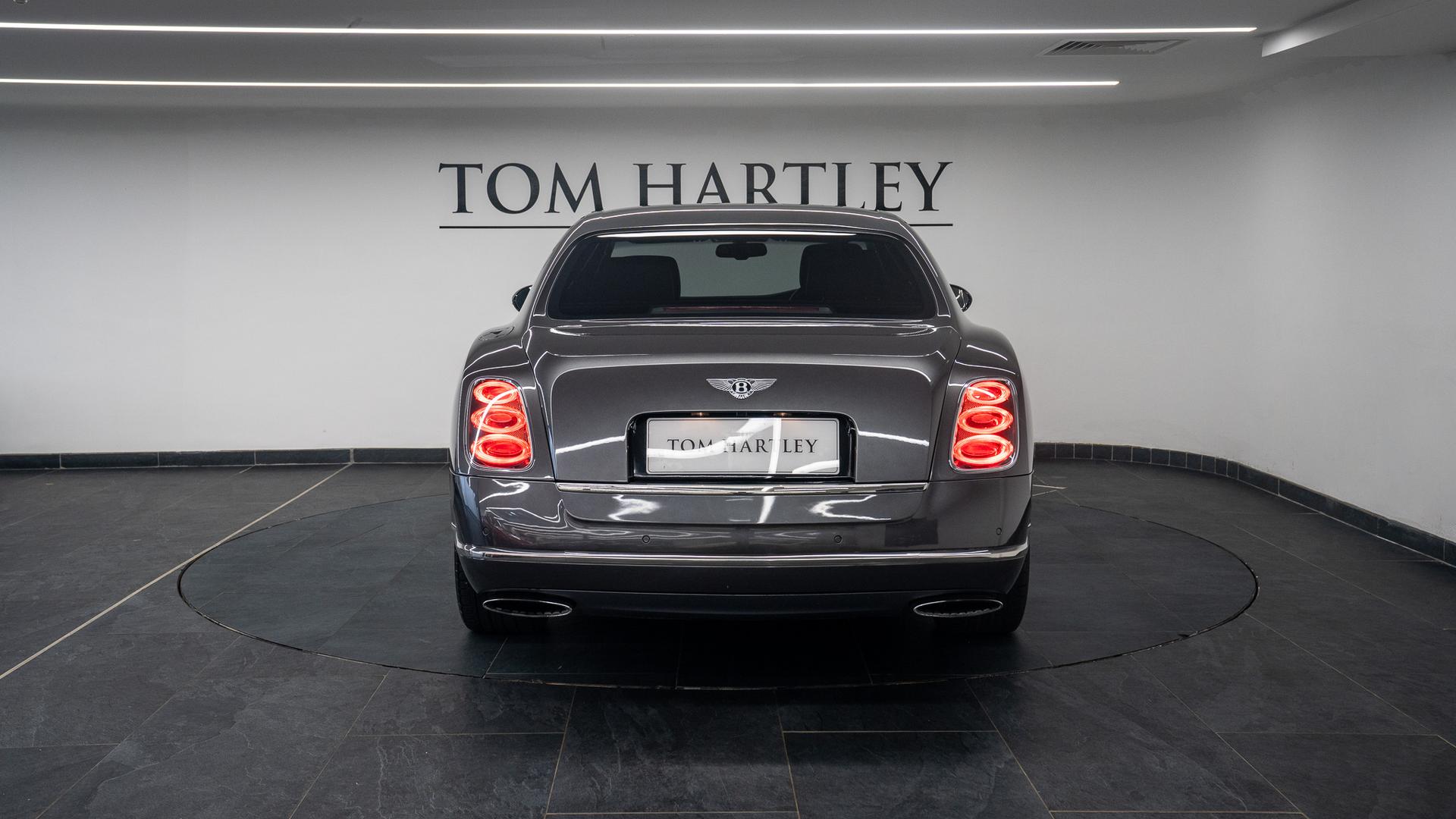 Bentley Mulsanne Photo 43983d72-b60f-42f6-8d1d-f7bc5a687966.jpg