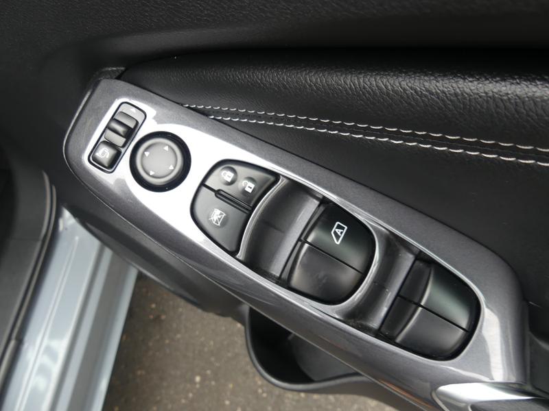 Nissan Juke Photo 43995496-058c-434a-ad8b-8ad88ce60566.jpg