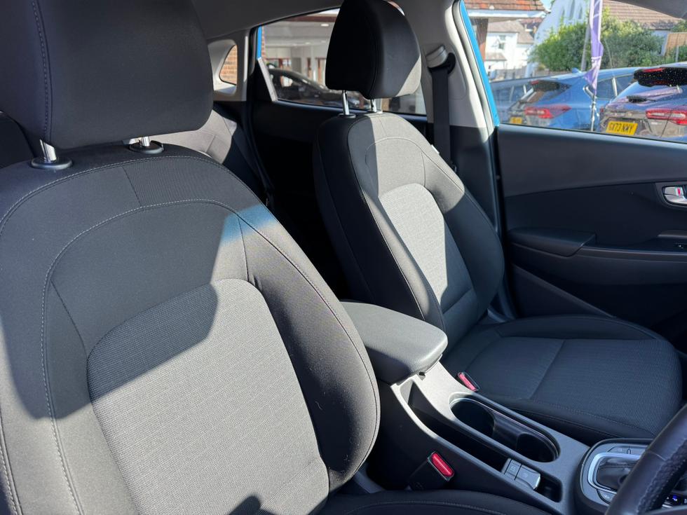 Hyundai KONA Photo 43af7126-7574-4667-8570-1362ac1ea3bd.JPEG