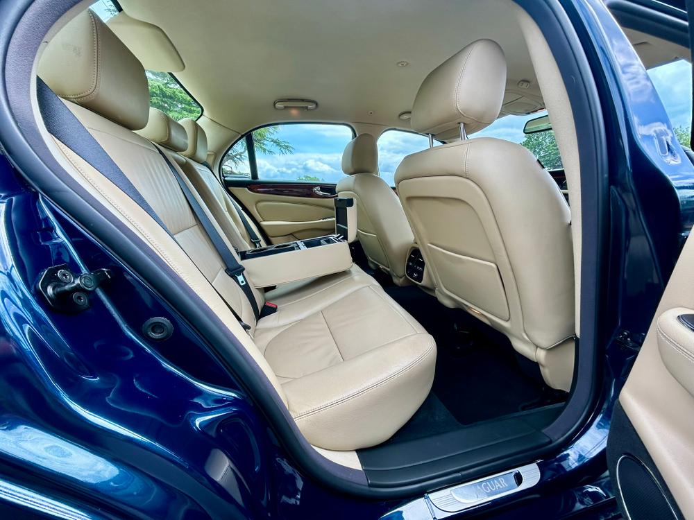 Used Jaguar XJ MM08KKG 33
