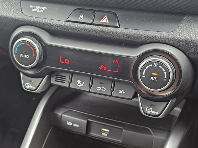 Kia Stonic Photo 43c981ee-f2ec-4c58-8dd7-be857308a039.jpg