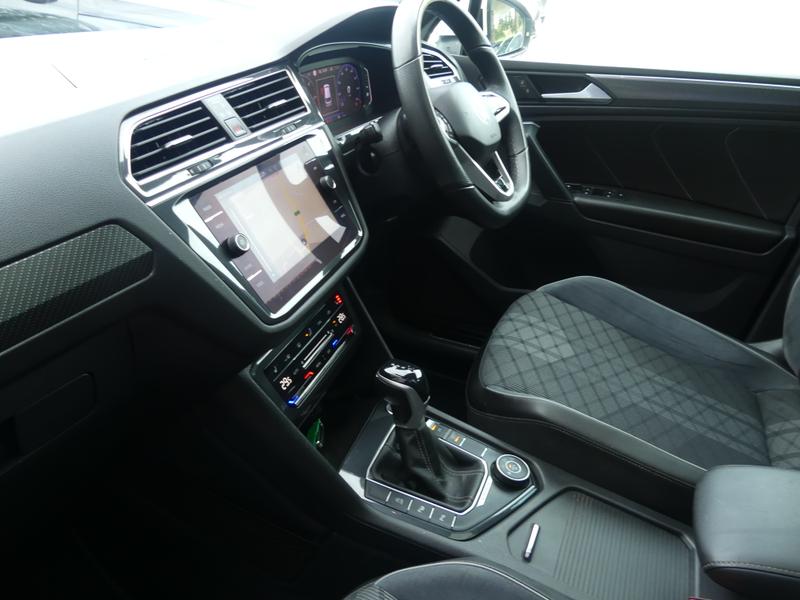 Volkswagen Tiguan Photo 43cf400e-5c17-416a-adee-08a1672134ad.jpg