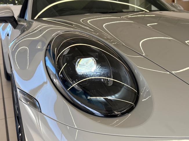 PORSCHE 911 Photo 21