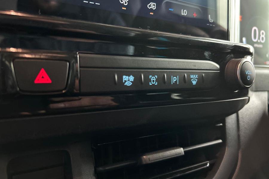 Ford TRANSIT CUSTOM Photo 43db3a9a-62a5-4aca-af47-4276b61fe7d1.jpg