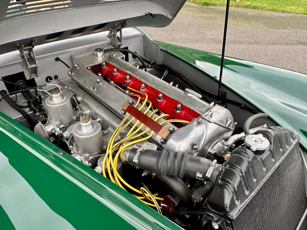Used Jaguar XK120 1JYU 27