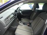 Volkswagen T-Roc Photo 12