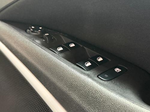 Vauxhall Crossland X Photo 43fc4800-c585-4a2e-a026-006b2e9ace81.jpeg