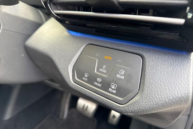 VOLKSWAGEN ID.4 Photo 25
