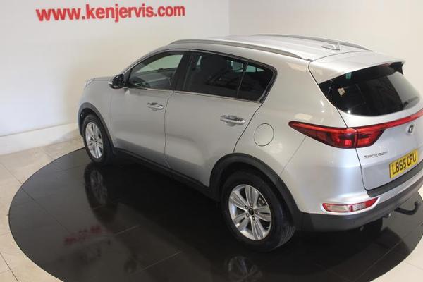 Kia Sportage 1.7 CRDi 2 SUV 5dr Diesel Manual Euro 6 (s/s) (114 bhp) Photo 4