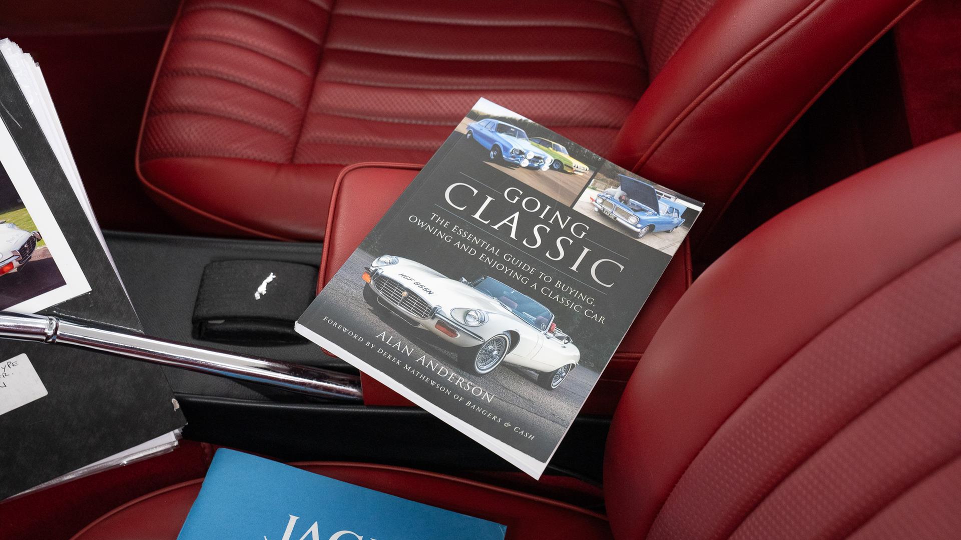 Jaguar E-Type Photo 442d75a5-911e-4083-9435-fc6ff3f0e876.jpg