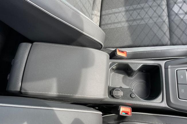 Volkswagen Golf Photo 31