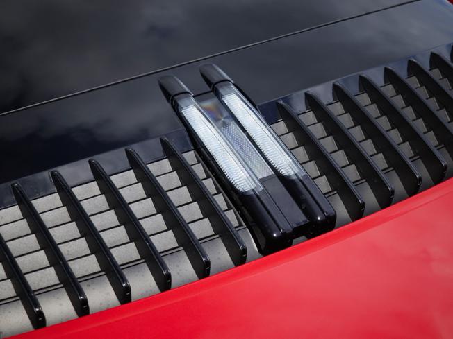 PORSCHE 911 Photo 12