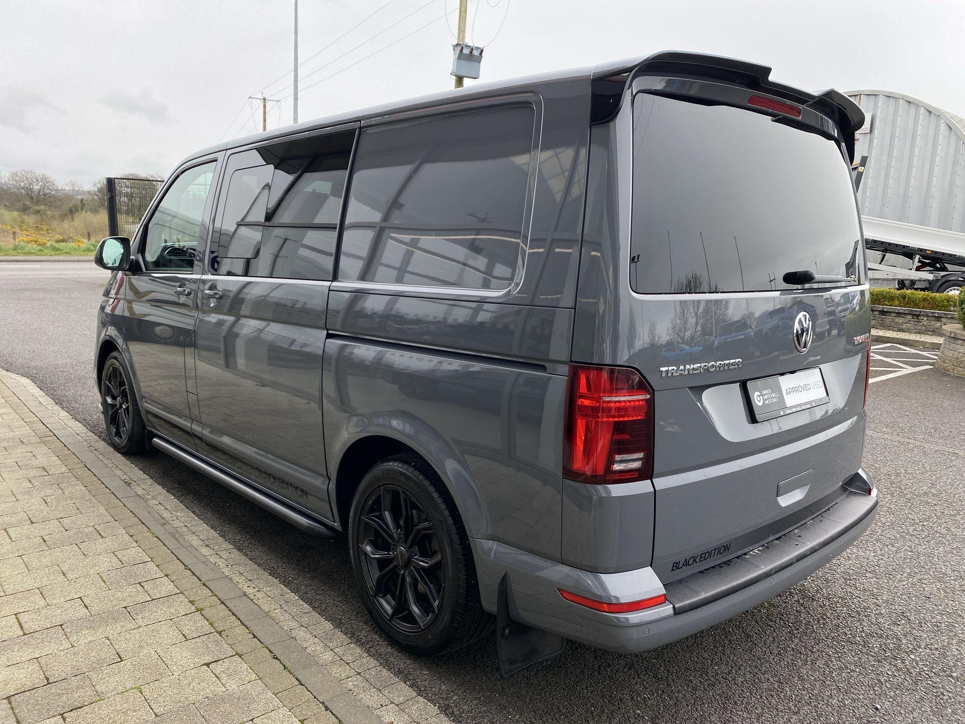 2022 Volkswagen TRANSPORTER T32 SWB SPECIAL EDITION 2.0 BiTDI 204 Sportline Black Ed Kombi Van DSG - vehicle photo 5 for sale on PureCar