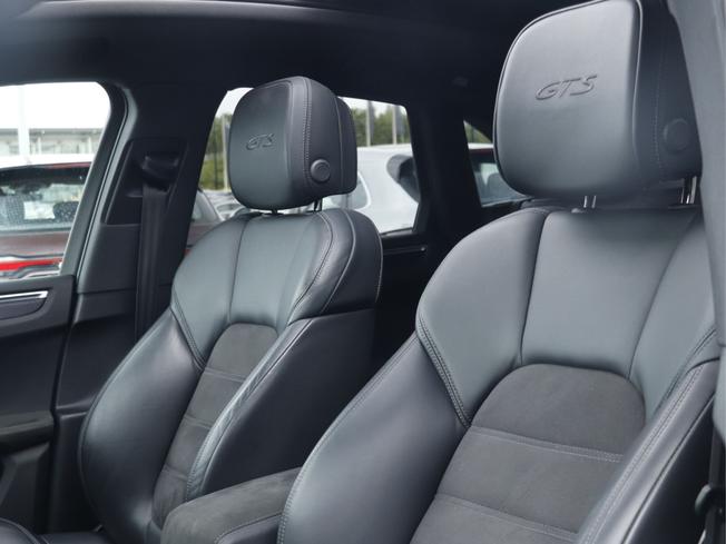 PORSCHE Macan Photo 29