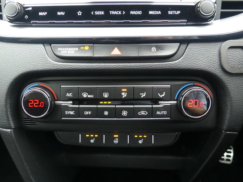 Kia ProCeed Photo 4477907b-b22c-4d09-a04b-af196254bc3e.jpg