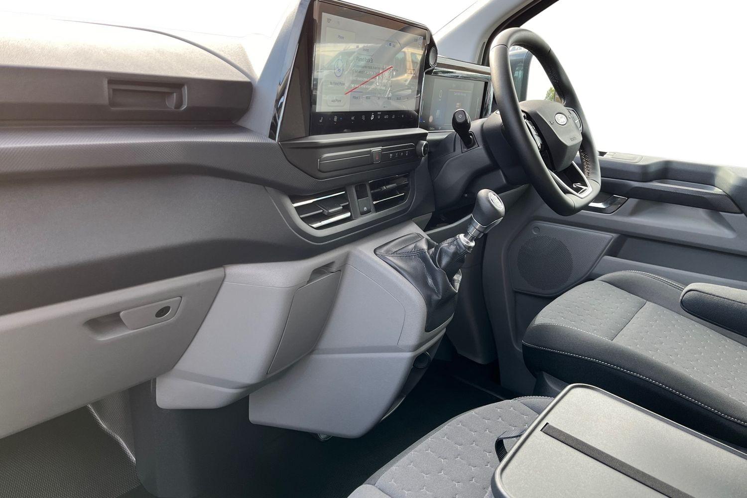 Ford TRANSIT CUSTOM Photo 3