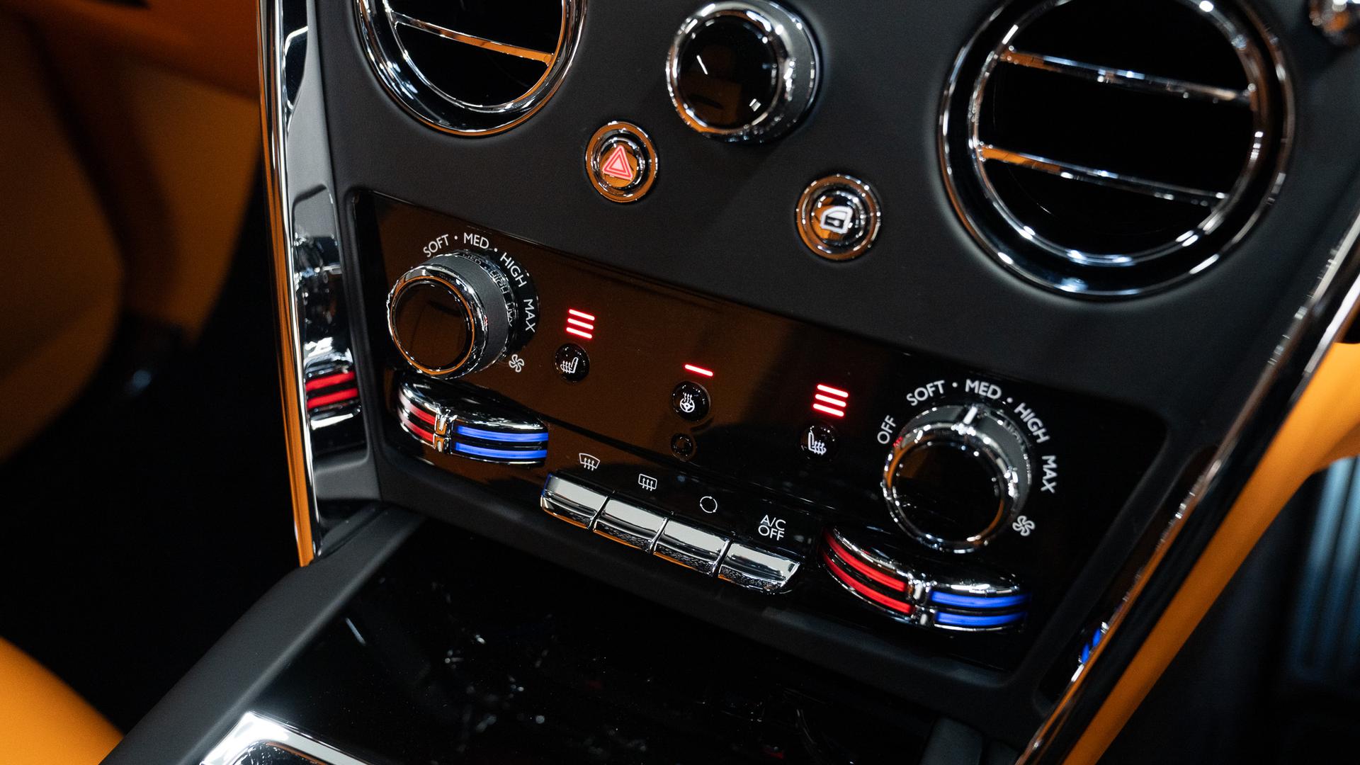 Rolls-Royce Cullinan Photo 449bd1f3-fdff-4641-be1a-438902703d37.jpg