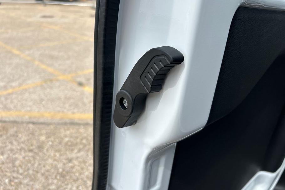 Used Ford E-TRANSIT ETRANSITTREND10 23