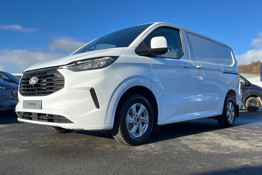 Ford TRANSIT CUSTOM Photo 44ac4d82-8fc8-40cc-b79a-77ecdf9d463e.jpg
