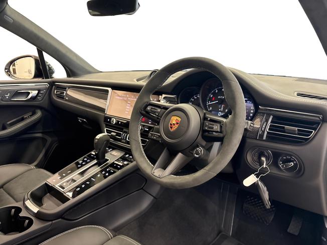 PORSCHE Macan Photo 10
