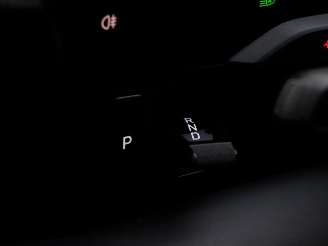 PORSCHE Taycan Photo 17