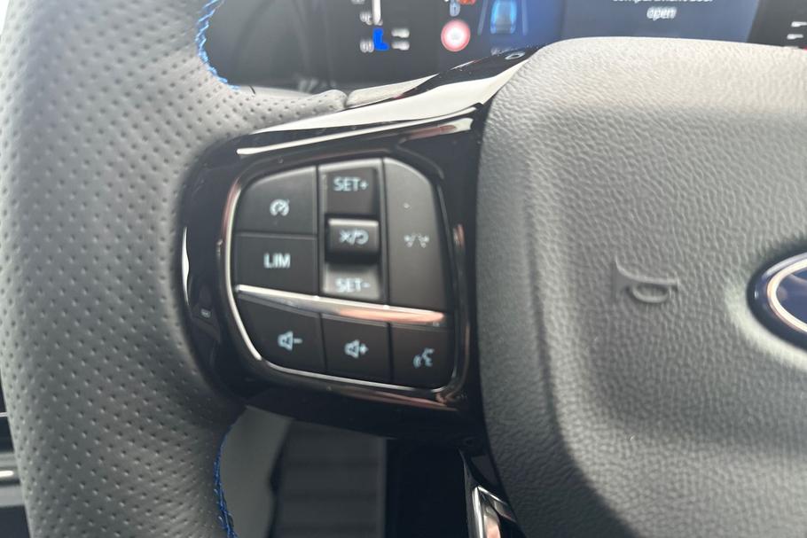 Used Ford TRANSIT CUSTOM L1DCIVMSRT1 30