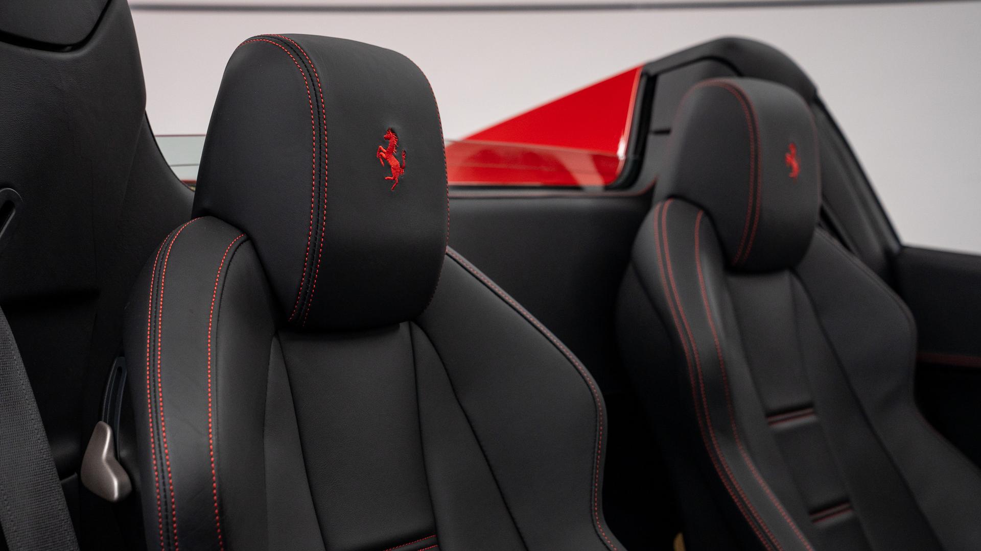 Ferrari 458 Photo 44c881be-be8c-44b1-8907-2ef4b7aec9b0.jpg