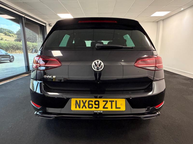 Volkswagen Golf Photo 44ca12cd-ffc3-4c89-82f3-4df6b2e43299.jpg