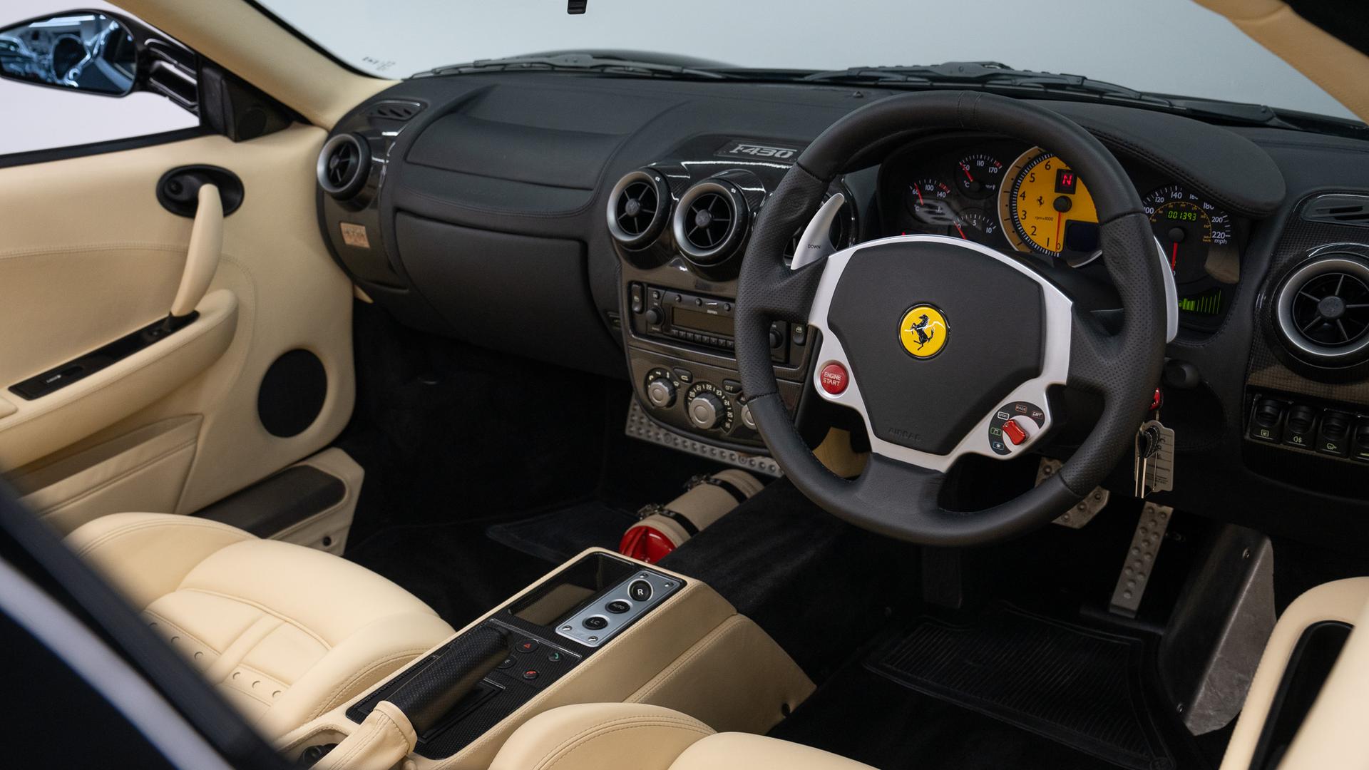 Ferrari F430 Photo 44cd1693-0403-400e-a710-6fd04d2a9007.jpg