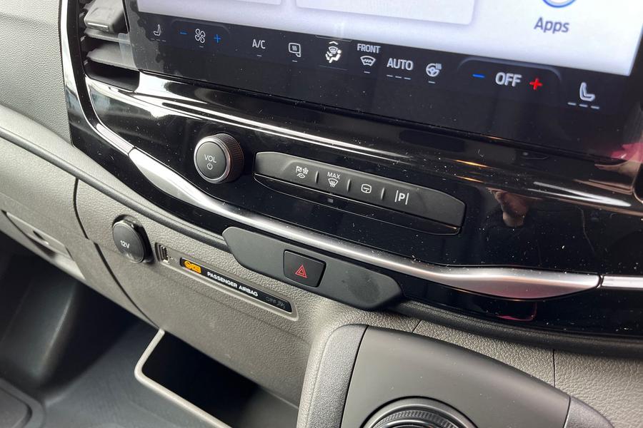 Ford E-TRANSIT Photo 44cfb8ef-4428-4f2f-be23-ef2ba79cf895.jpg