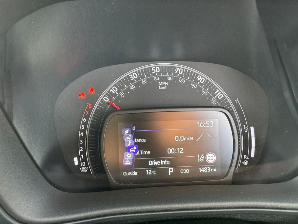 Toyota Aygo X Photo 44dd8f5f-5c7f-4b43-82a5-b19d3a3e018f.jpeg