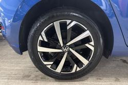 VOLKSWAGEN Polo Photo 5