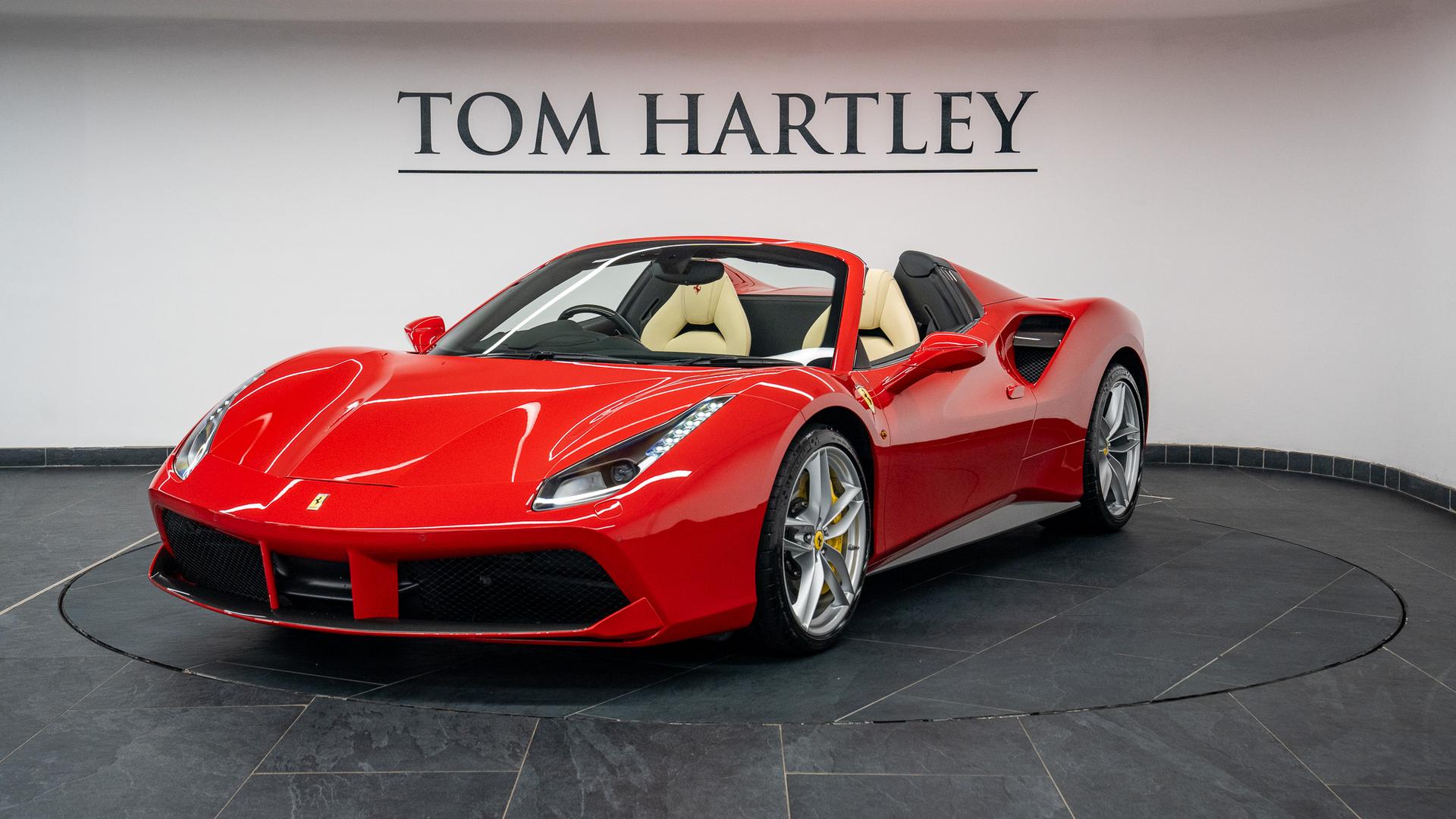 Ferrari 488 Photo 44f591be-fd35-432f-90bd-4bf7d48f759d.jpg
