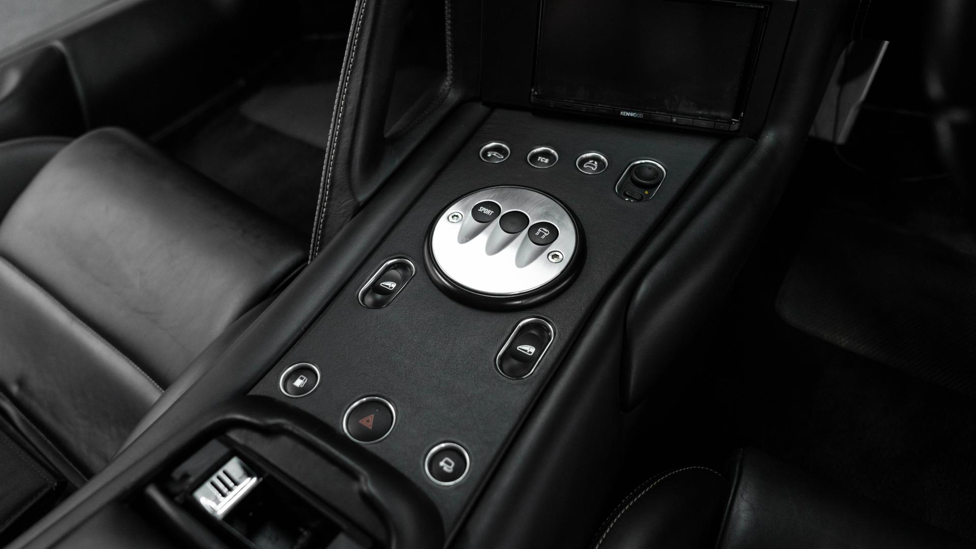 LAMBORGHINI Murcielago Photo 44fe8364-7e1e-4e44-b5b4-5662c4d4ce2d.jpg