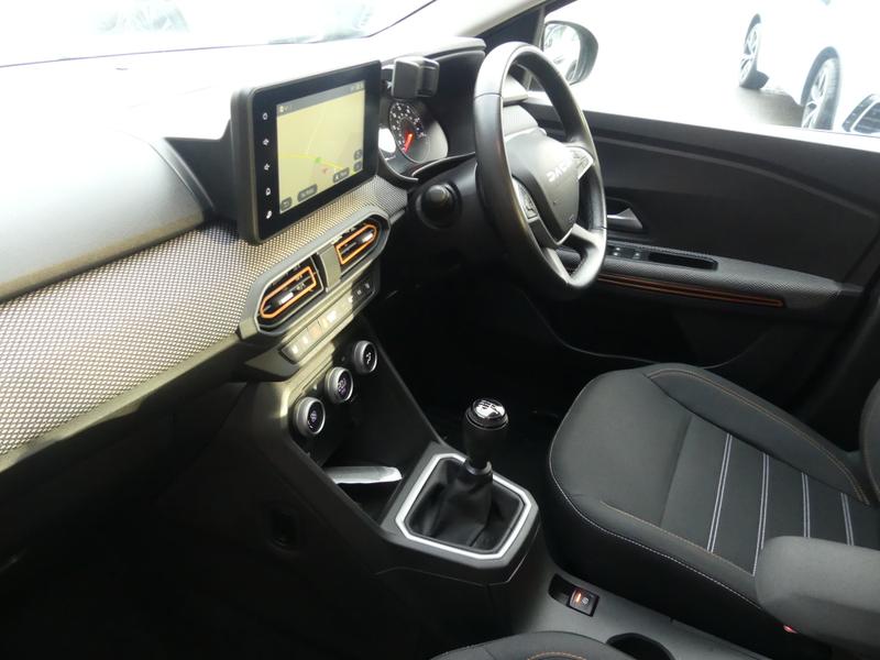 Dacia Sandero Stepway Photo 45025b9d-a228-4e31-b602-5bfc016a121c.jpg