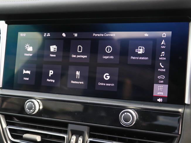 PORSCHE Macan Photo 28