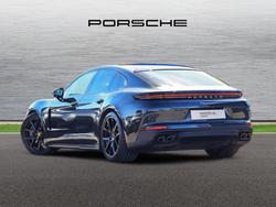 PORSCHE Panamera Photo 2