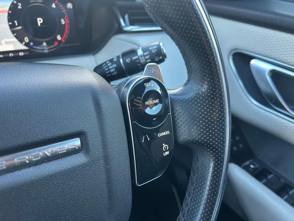 Land Rover Range Rover Velar Photo 451a0976-8e22-4427-9555-c6f289f0ba36.jpeg
