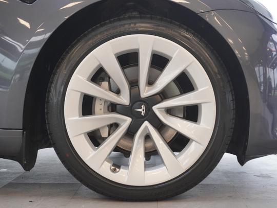 TESLA Model 3 Photo 4522edbc-f291-4a35-80b8-2c3aef622588.jpg