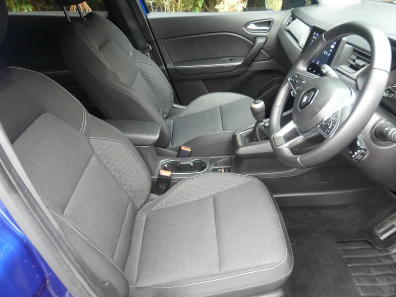 Renault Captur Photo 4534a375-11cc-4909-80ae-0167b91d8f75.jpg