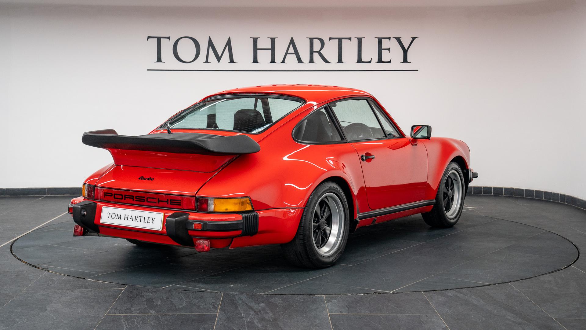 Porsche 911 Photo 453bc7cf-32fc-4120-918c-00eca63ce090.jpg