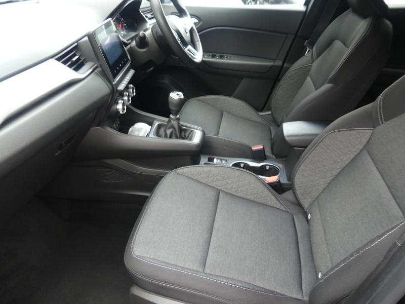 Renault Captur Photo 45417c3d-4d02-4289-8e0e-5b5822f155f7.jpg