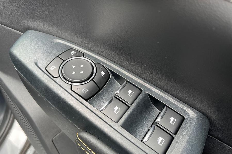 Ford RANGER Photo 45703f2e-209f-492e-a3ba-0187ad529e1e.jpg