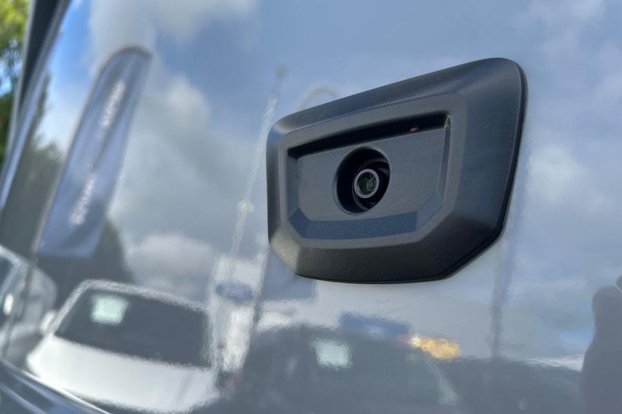 Ford TRANSIT CUSTOM Photo 4571665b-4576-43cc-9902-76eb571b5ad4.jpg