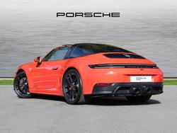 PORSCHE 911 Photo 2