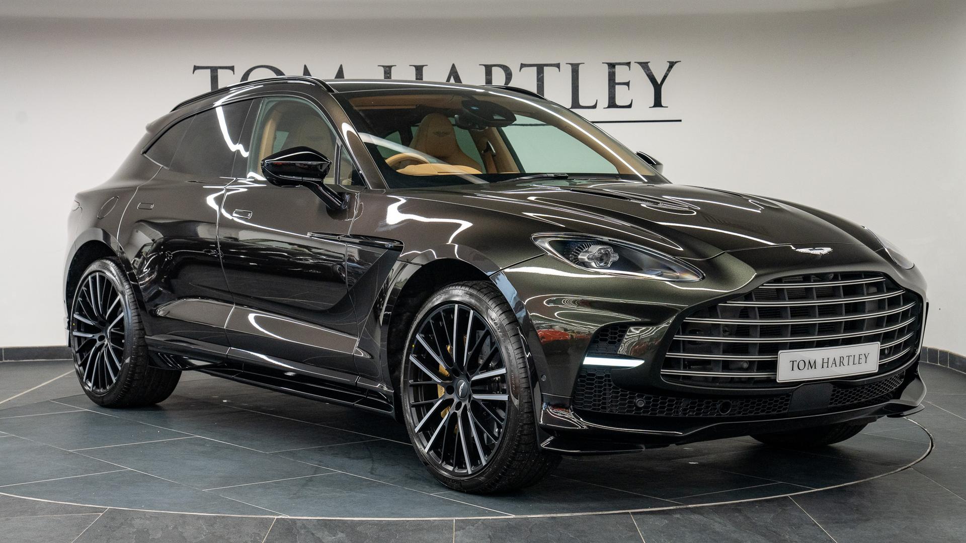 Aston Martin DBX Photo 457b1def-71aa-4fcd-815e-3417b7485e9a.jpg