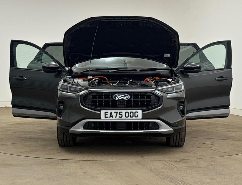 Ford Kuga Photo 4589bd6d-c2ab-4f95-868d-f6c6ea76bfb8.jpg