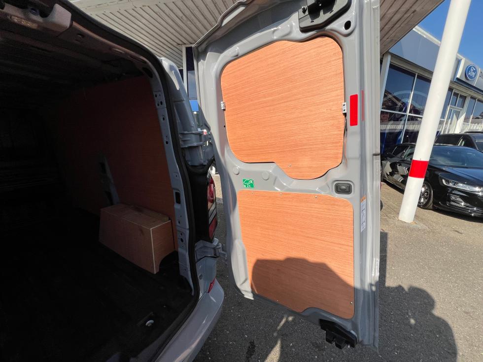 Ford Transit Custom Photo 458c0271-b167-4c0d-addf-e043f7936f93.jpeg